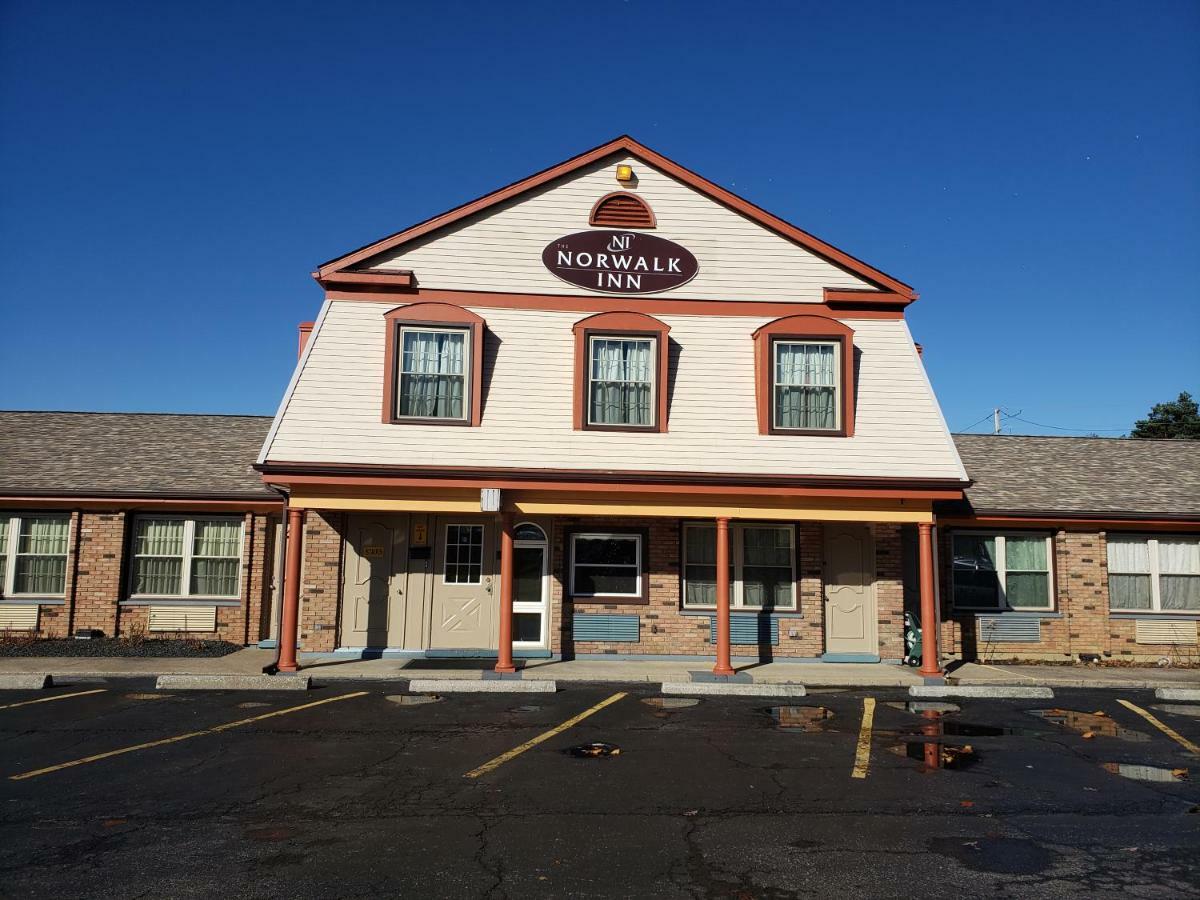 Norwalk Inn Exterior photo
